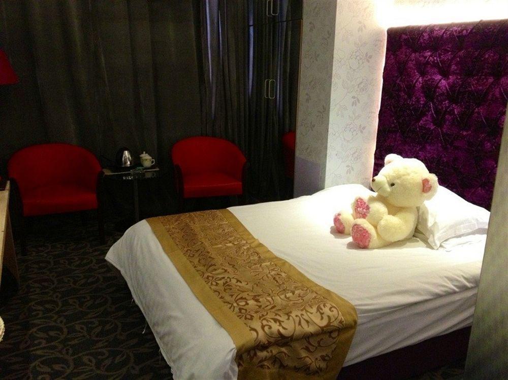 Jiujiu Holiday Hotel Sanghaj Kültér fotó