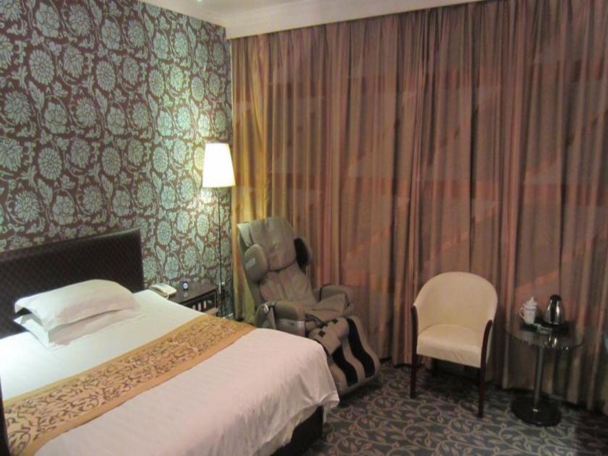 Jiujiu Holiday Hotel Sanghaj Kültér fotó
