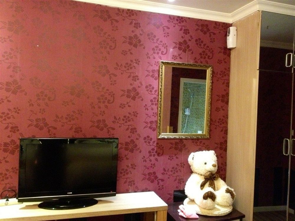Jiujiu Holiday Hotel Sanghaj Kültér fotó